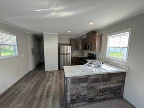 290 Walnut in Highland, MI - Building Photo - Building Photo