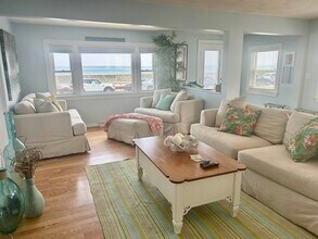 751 Ocean Blvd in Hampton, NH - Building Photo - Building Photo