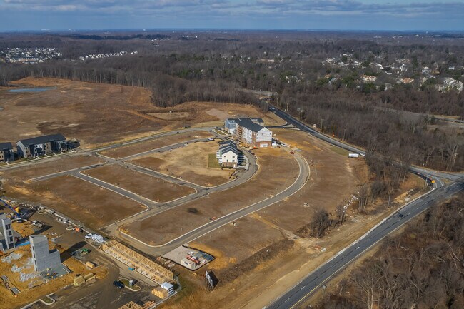 South Lake Condos in Bowie, MD - Foto de edificio - Building Photo