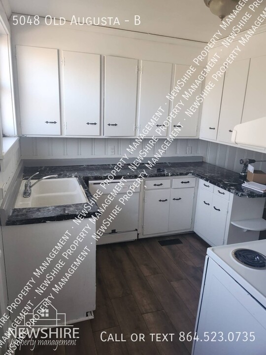 5048 Old Augusta Rd in Greenville, SC - Building Photo