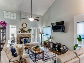 6008 Meadowdale Rd in Arlington, TX - Building Photo - Building Photo