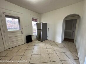 568 Main St in Edwardsville, PA - Building Photo - Building Photo