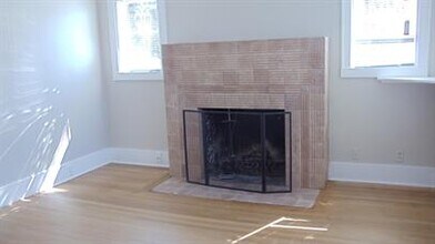 5500 Brooklyn Ave NE in Seattle, WA - Building Photo - Building Photo