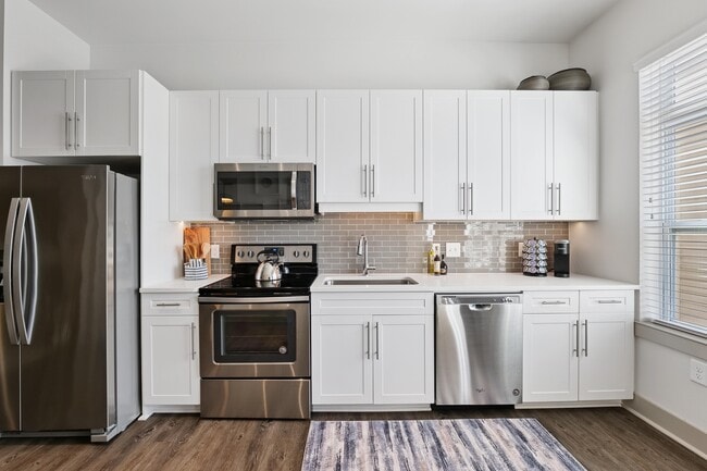 Lincoln at Dilworth in Charlotte, NC - Foto de edificio - Building Photo