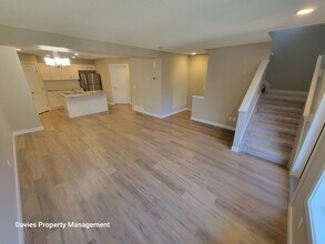 168 Cy Becker Blvd NW in Edmonton, AB - Building Photo - Building Photo