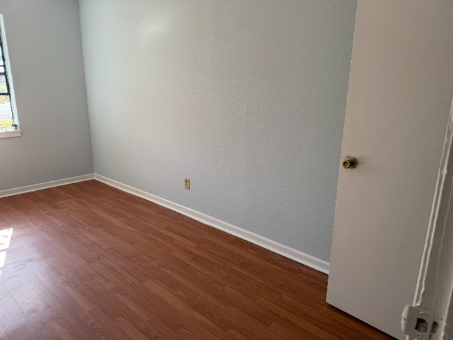 1609 W Elm St in Denison, TX - Building Photo - Building Photo