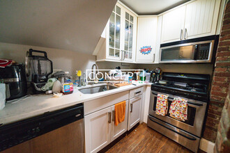 777 Parker St, Unit U1 in Boston, MA - Building Photo - Building Photo