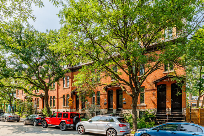 2233 Quesnel Rue in Montréal, QC - Building Photo - Building Photo