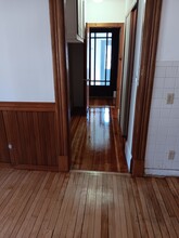 1 Nashawannuck St, Unit Nashawannuck St in Easthampton, MA - Foto de edificio - Building Photo