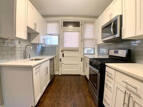 3937 W Altgeld St in Chicago, IL - Building Photo - Building Photo