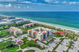 1945 Gulf of Mexico Dr in Longboat Key, FL - Building Photo - Building Photo