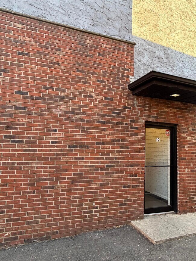19 Hopkins Ave in Jersey City, NJ - Building Photo - Building Photo