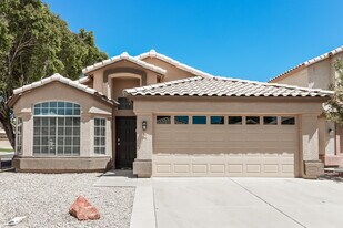 154 W Melody Ct in Gilbert, AZ - Building Photo