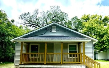 910 Richardson Ave in High Point, NC - Building Photo - Building Photo