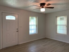 1916 Liberty St in Bonham, TX - Building Photo - Building Photo