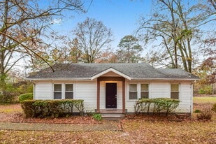5578 Owens Dr in Austell, GA - Building Photo