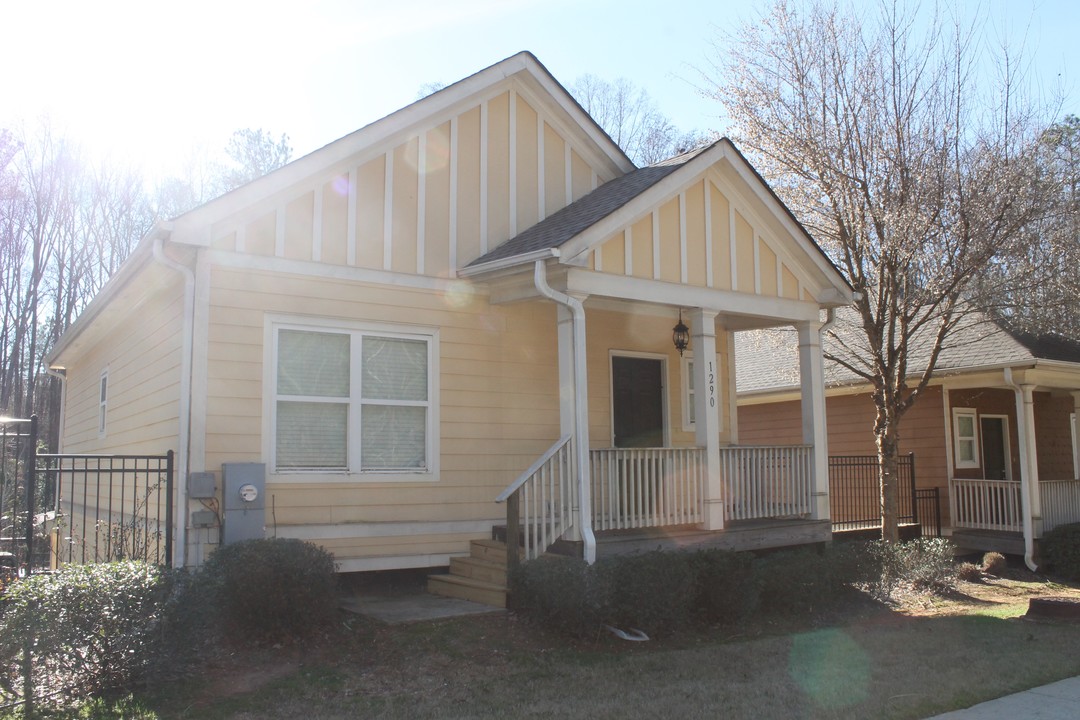 1290 Barnett Shoals Rd, Unit 714 in Athens, GA - Building Photo