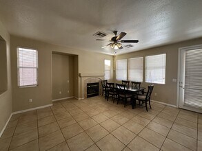 8918 W Katie Ave in Las Vegas, NV - Building Photo - Building Photo