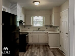 1437 Freda Dr in Midfield, AL - Foto de edificio - Building Photo