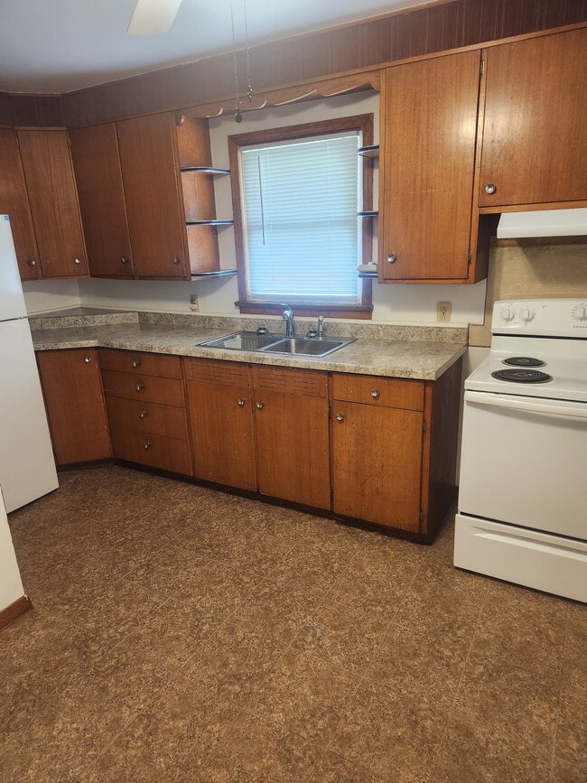 property at 5063 Main St