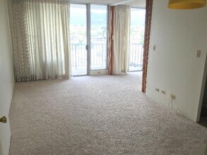 2121 Algaroba St in Honolulu, HI - Building Photo - Building Photo