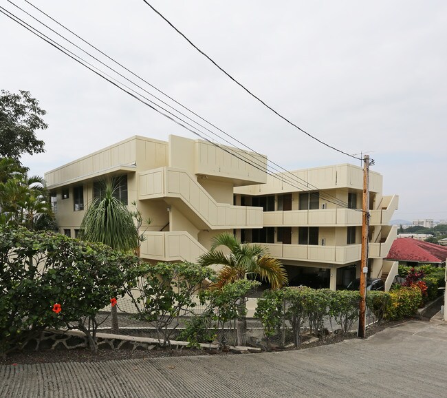 1812 Puowaina Dr in Honolulu, HI - Foto de edificio - Building Photo