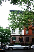 491 W 22nd St in New York, NY - Building Photo