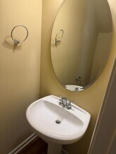 553 Matheson Place in Cary, NC - Foto de edificio - Building Photo