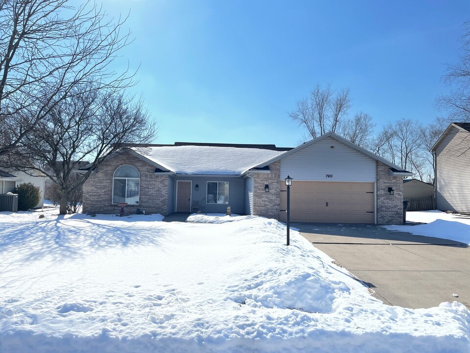 7932 Basswood Pl in Fort Wayne, IN - Building Photo