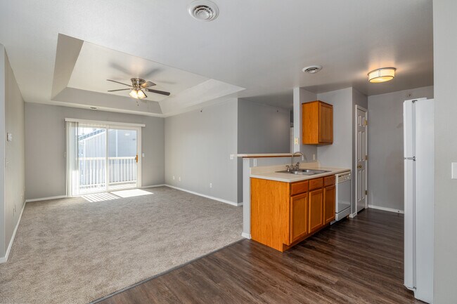 Tall Grass Apartments in Springfield, MO - Building Photo - Interior Photo