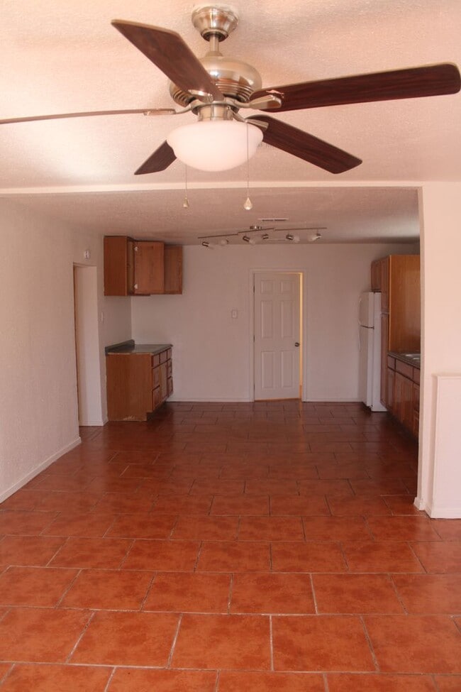 10801 Donna Marie Dr in Socorro, TX - Building Photo - Building Photo