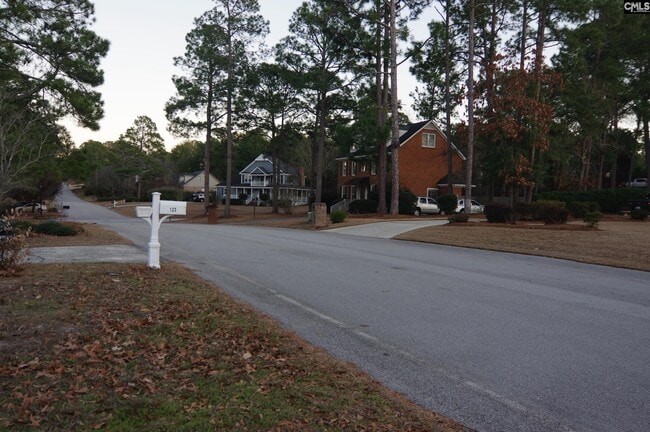 123 Valley Springs Rd in Columbia, SC - Building Photo - Building Photo