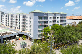 River Run South Condo in Miami, FL - Building Photo - Building Photo