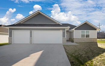 1110 E New Madrid in Republic, MO - Building Photo - Building Photo