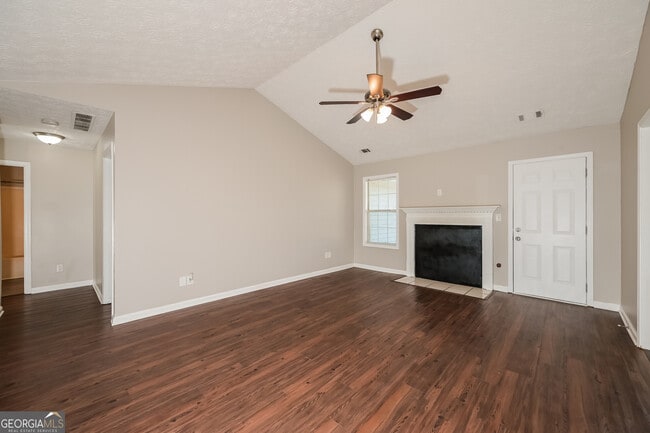 200 Wagon Wheel Dr in Rex, GA - Building Photo - Building Photo