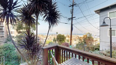 237 Greenwich St in San Francisco, CA - Building Photo - Building Photo