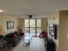 21405 Olean Blvd, Unit 205 in Port Charlotte, FL - Building Photo