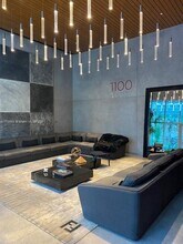 1100 S Miami Ave, Unit 2304 in Miami, FL - Foto de edificio - Building Photo