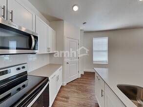 5993 W Arranmore Dr in South Jordan, UT - Building Photo - Building Photo