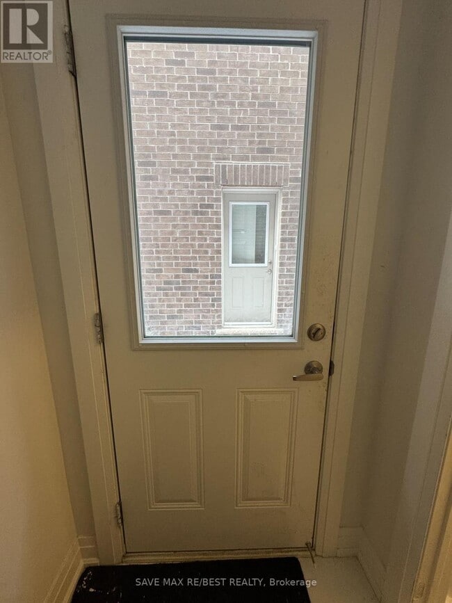 property at 118 Jura Cres