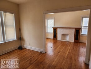 2905 W George St, Unit 1 in Chicago, IL - Building Photo - Building Photo