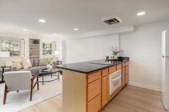 1683 35th St NW in Washington, DC - Building Photo - Building Photo