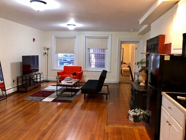 109 Beacon St, Unit 1