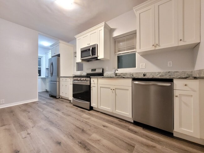 72 Myrtle St, Unit 1 in Malden, MA - Building Photo - Building Photo