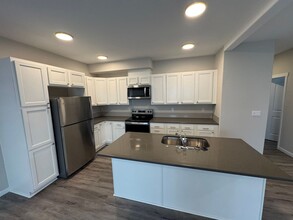 52 Sand Ridge Ct in Lebanon, OR - Building Photo - Building Photo