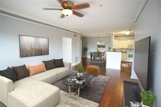 4304 Bayside Village Dr in Tampa, FL - Foto de edificio - Building Photo