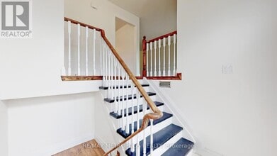 17 Porritt St in Barrie, ON - Building Photo - Building Photo