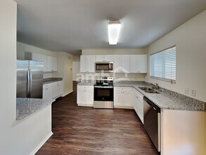 3527 Canyon Maple in San Antonio, TX - Building Photo - Building Photo