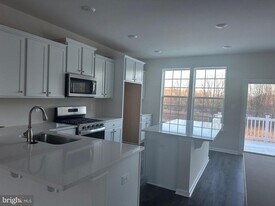 451 Monte Farm Rd in Mount Laurel, NJ - Building Photo