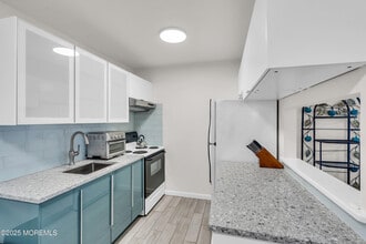 1492 Ocean Ave in Sea Bright, NJ - Building Photo - Building Photo